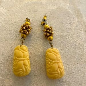 Faux ivory beads with brass droplets